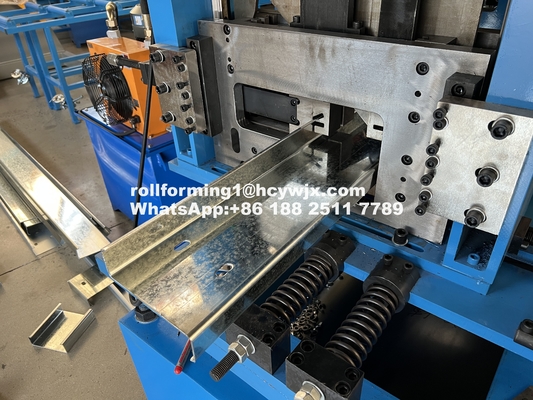 Chain Drive CZ Purlin Roll Forming Machine 14-18 Stations Adjustable Cutting Length