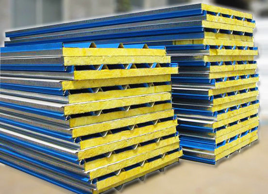 Colored Steel Foamed Sandwich Panel Roll Forming Machine Hydraulic Cutting